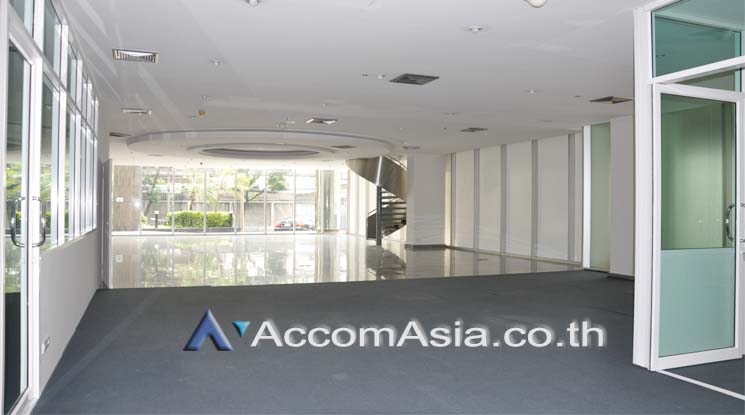 7  Office Space for rent and sale in Sukhumvit ,Bangkok BTS Ekkamai at 42 Tower AA10427